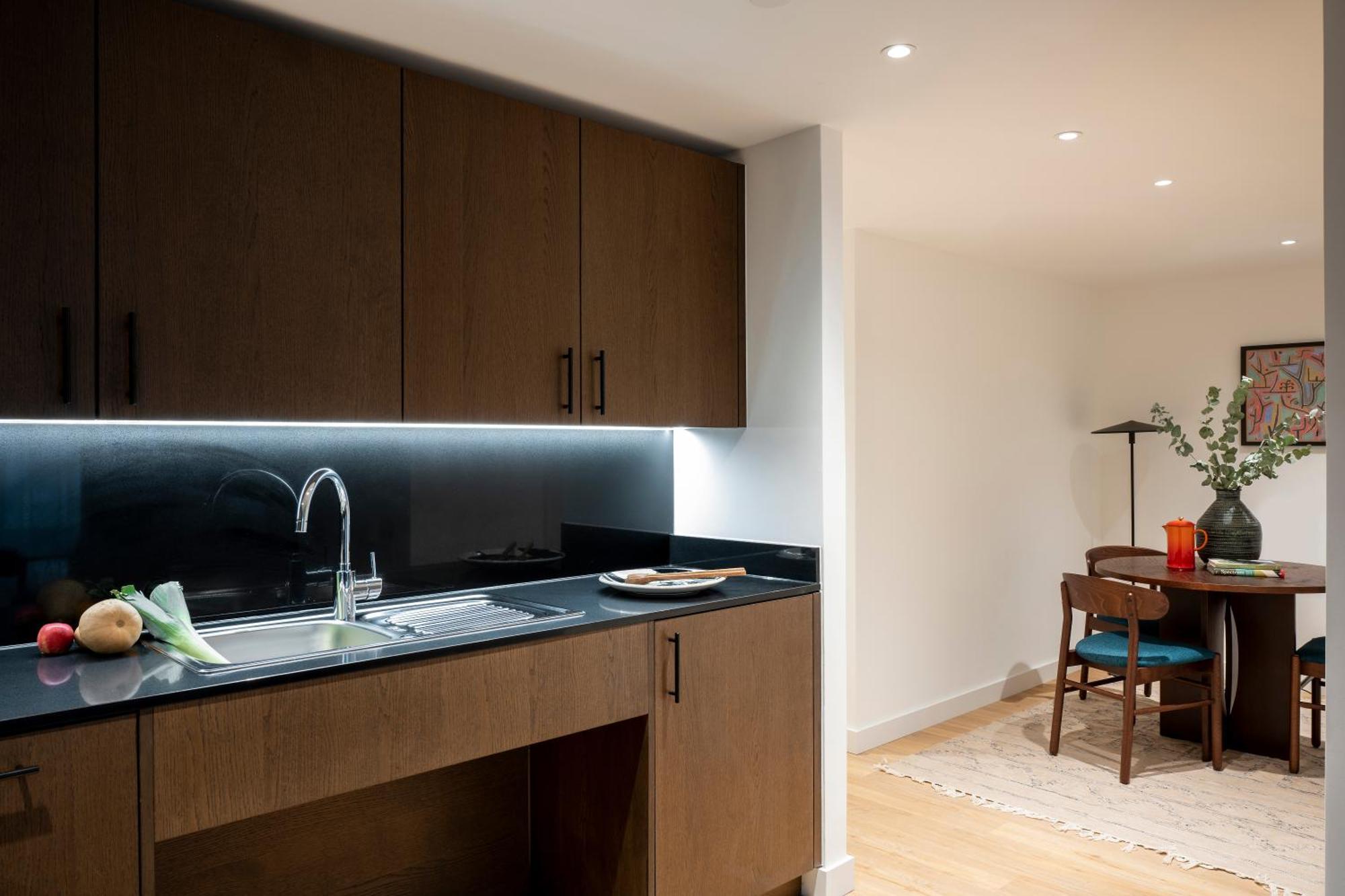 Cove Landmark Pinnacle London Room photo